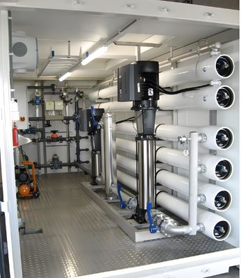 Giá tốt. Hệ thống RO containerized Vontron với bộ lọc phương tiện hoặc siêu lọc xử lý trước trực tuyến