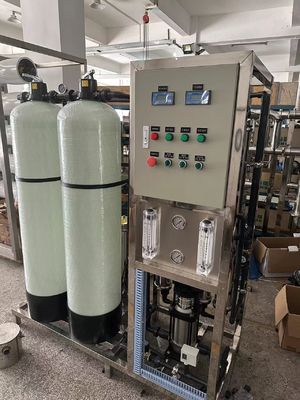 Giá tốt. Hệ thống thẩm thấu ngược nguồn nước đô thị 10-50 M3/Hơn 5-7 giai đoạn xử lý nước RO thương mại trực tuyến